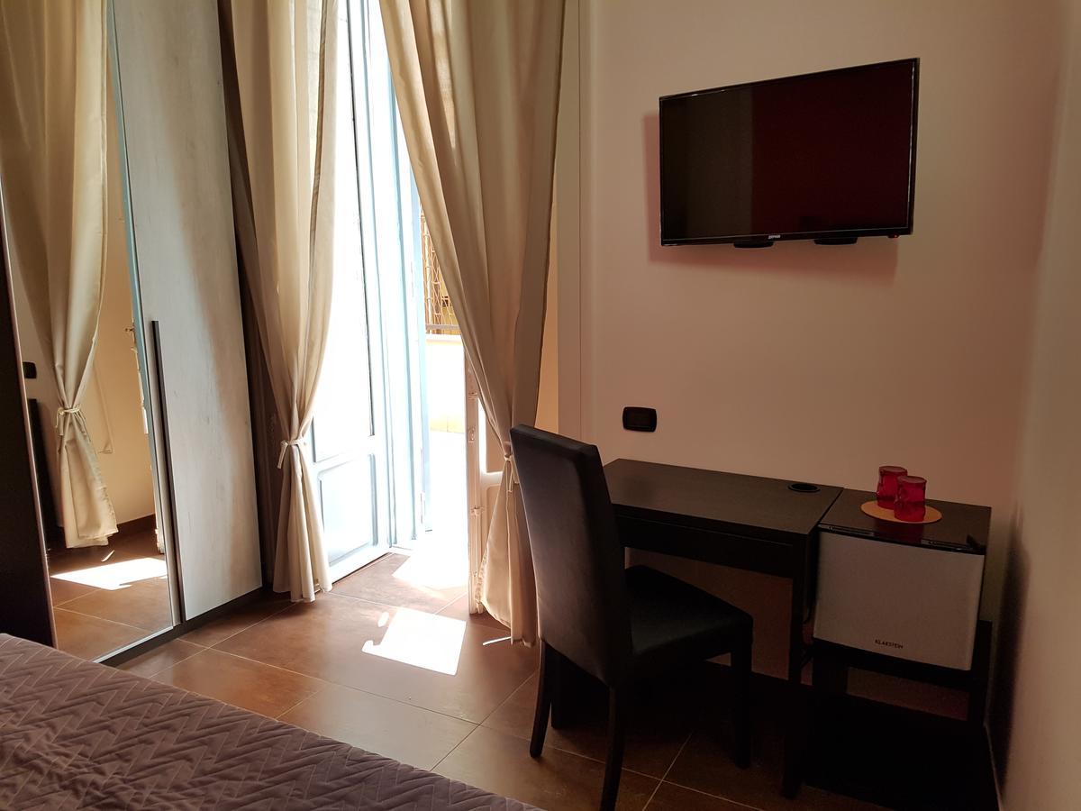 Corallo Rooms Салерно Экстерьер фото