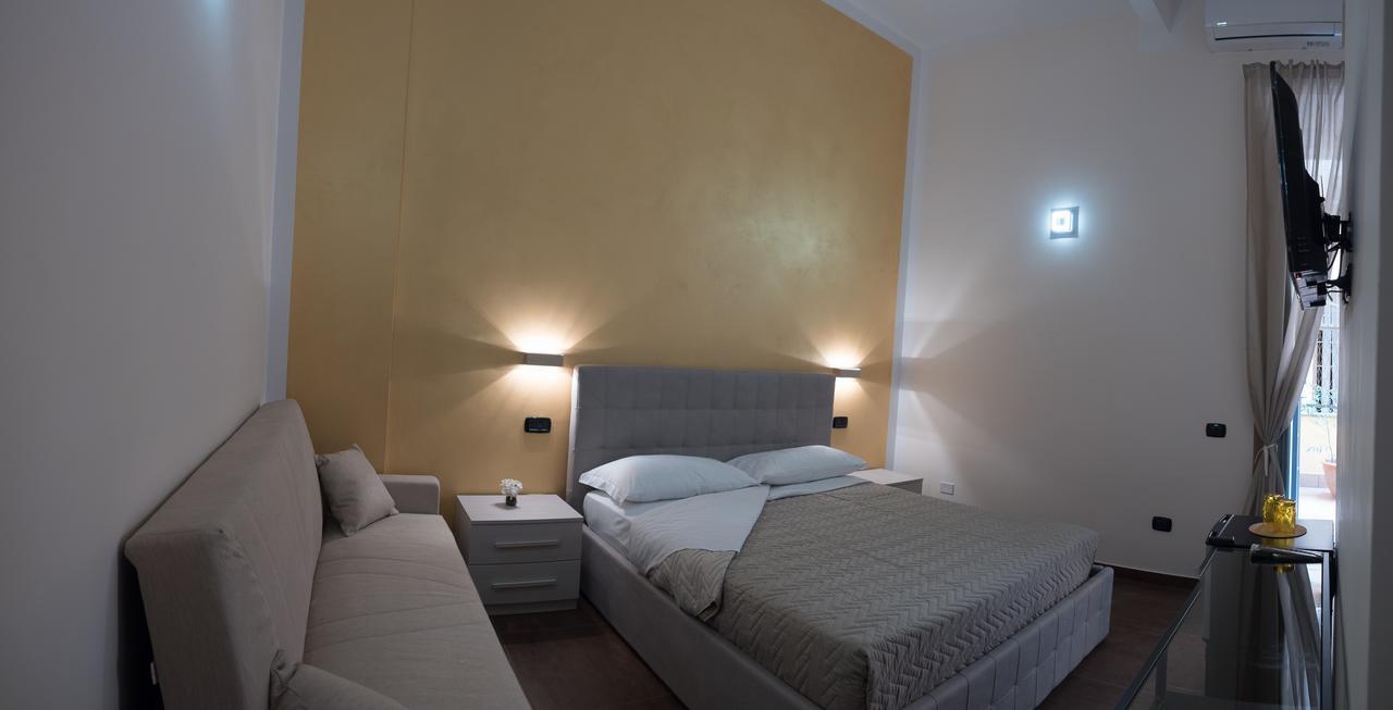 Corallo Rooms Салерно Экстерьер фото