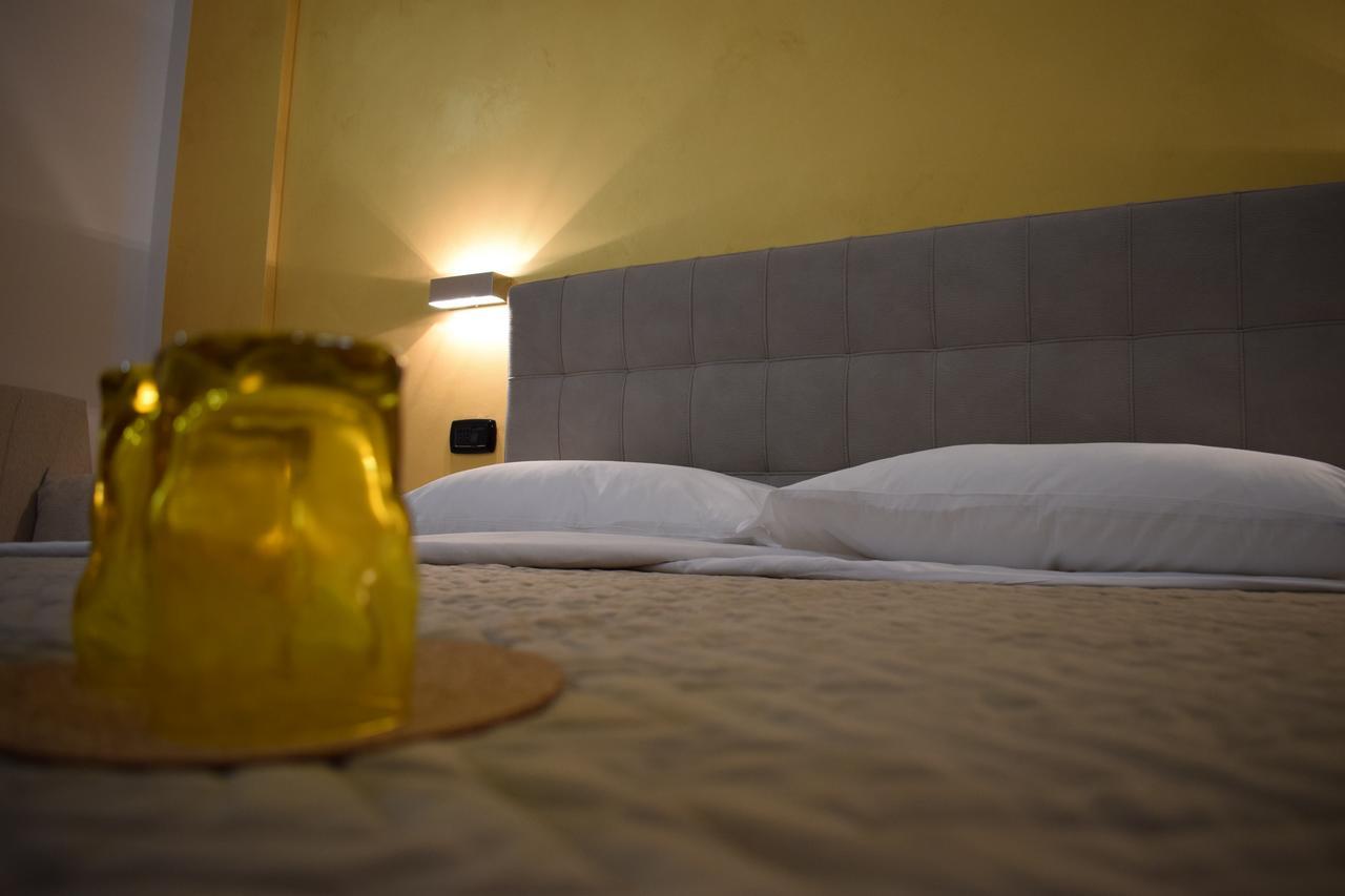 Corallo Rooms Салерно Экстерьер фото